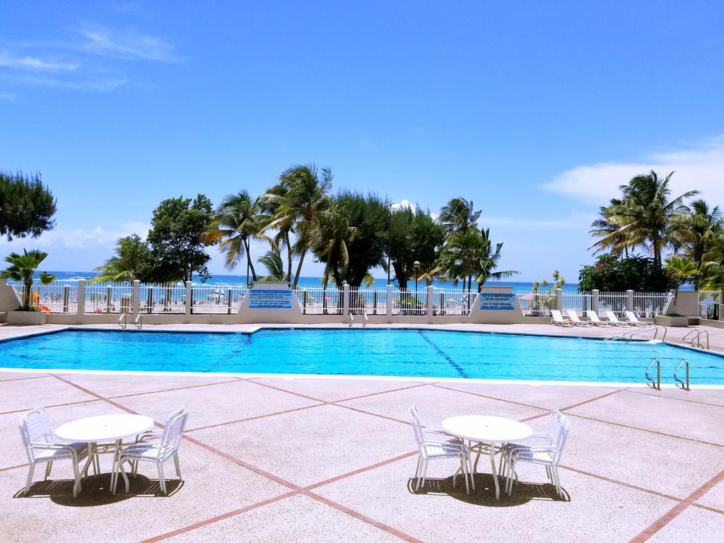 Beachfront Coral Beach Condo Сан-Хуан Екстер'єр фото